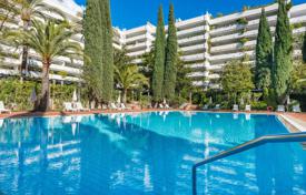 Просторная квартира в резиденции с садом и бассейном, Марбелья, Испания за 2 495 000 €