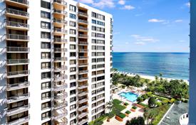 Элитные апартаменты с видом на океан в резиденции на первой линии от пляжа, Бал Харбор, Флорида, США за $1 990 000