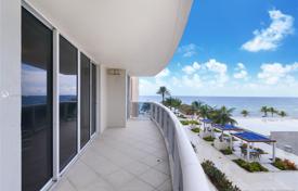 Стильные апартаменты с видом на океан в резиденции на первой линии от пляжа, Санни Айлс Бич, Флорида, США за $736 000