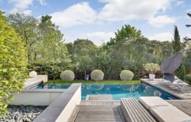 Современный коттедж с садом, бассейном и отдельными апартаментами-студией в Ле-Шене, Франция за 2 800 000 €