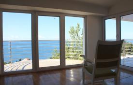 Меблированная квартира, занимающая весь этаж, рядом с морем, Шушань, Черногория за 128 000 €