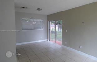 3-комнатный дом 115 м² в Майами за $440 000