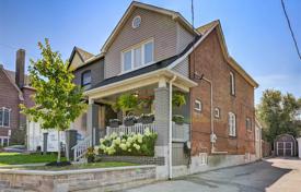 Дом в городе на Джеррард-стрит Восток, Торонто, Онтарио,  Канада за C$1 099 000