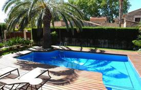 Вилла в современном стиле с бассейном, Камбрильс, Коста-Дорада, Испания за 5 000 € в неделю