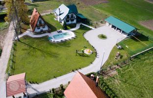10-комнатный дом 320 м² в Карловацкая жупания за 690 000 €