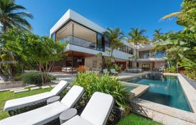 Современная вилла с большим участком, бассейном, террасами и видом на залив, Майами-Бич, США за $13 900 000