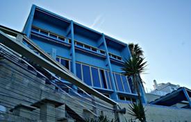 Двухэтажная вилла в стиле хай-тек с видом на море в Порт Адриано, Майорка, Испания. Цена по запросу