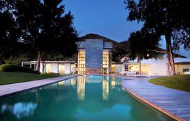 Вилла класса люкс с панорамным видом, садом и бассейном, Фуэнхирола, Испания за $5 366 000