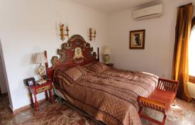 4-комнатный коттедж 326 м² в Кальпе, Испания за 975 000 €