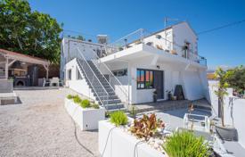 Стильная двухэтажная вилла с видом на море и горы в Ханье, Крит, Греция за 480 000 €