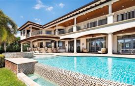 Шикарная вилла с задним двором, бассейном, террасами и двумя гаражами, Форт-Лодердейл, США за $4 275 000