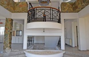 4-комнатный коттедж 405 м² в Енгоми за 620 000 €