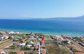 Трёхэтажный таунхаус с паркингом рядом с морем на Пелопоннесе, Греция за 170 000 €