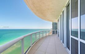 Белоснежная трехспальная квартира с видом на океан в Санни-Айлс-Бич, Флорида, США за 2 225 000 €