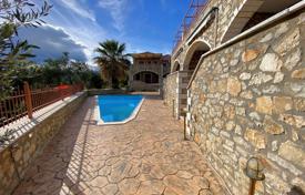 Каменный трёхэтажный дом всего в 250 м от моря на Пелопоннесе, Греция за 195 000 €