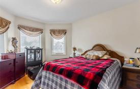 6-комнатный дом в городе в Норт-Йорке, Канада за C$1 894 000