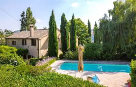Двухэтажная вилла с бассейном и садами в живописном районе, Купрамонтана, Италия за 695 000 €