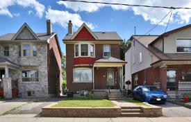 Дом в городе в Восточном Йорке, Торонто, Онтарио,  Канада за C$1 118 000
