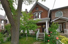 Дом в городе в Олд Торонто, Торонто, Онтарио,  Канада за C$1 559 000