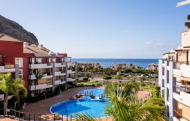 Меблированная двухкомнатная квартира с видом на море в Лос Кристьянос, Тенерифе, Испания за 330 000 €