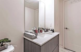 5-комнатная квартира на Ричмонд-стрит Запад за C$1 299 000