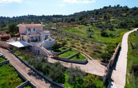 Трёхуровневая вилла с красивым видом и большим участком в Краниди, Пелопоннес, Греция за 580 000 €
