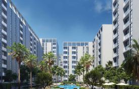 Новая резиденция с бассейнами и аквапарком рядом с богатой инфраструктурой Шарджи, ОАЭ за От $185 000