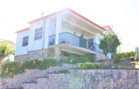 Уютный дом с солнечной террасой в резиденции с бассейном, рестораном и теннисным кортом, рядом с пляжем, Льорет‑де-Мар, Испания за 214 000 €