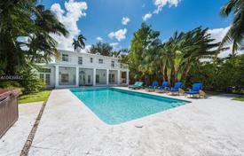 Просторная вилла с бассейном, гаражом, доком, террасами и видом на океан, Майами-Бич, США за $6 250 000
