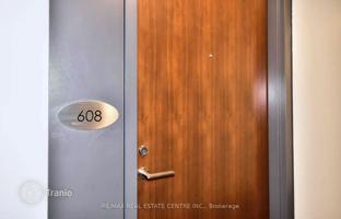 5-комнатная квартира в Норт-Йорке за C$762 000