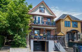 7-комнатный дом в городе в Олд Торонто, Канада за C$1 585 000