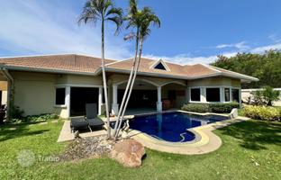 3-комнатная вилла 400 м² в Паттайе за $565 000