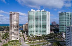 Светлые апартаменты с видом на океан в резиденции на первой линии от пляжа, Авентура, Флорида, США за $969 000