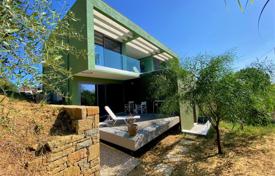 Двухэтажная современная вилла с бассейном и видом на море в Метони, Пелопоннес, Греция за 485 000 €