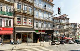Меблированная квартира с балконом, Порту, Португалия за 486 000 €