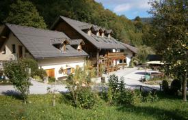 Туристическая ферма с рестораном в живописном районе, Целе, Словения за 700 000 €