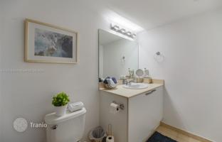 2-комнатная квартира в кондо 159 м² в Коллинз-авеню за $1 500 000