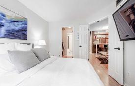Квартира в Эспланаде, Олд Торонто, Торонто,  Онтарио,   Канада за C$829 000