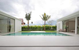 Новая вилла с бассейном и садом рядом с пляжами, Пхукет, Таиланд за $954 000