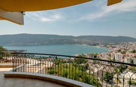 Просторные апартаменты с террасой и видом на море в доме с парковкой, Херцег-Нови, Черногория за 206 000 €
