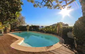 Каменная вилла с бассейном, садами и панорамным видом на море, Эз, Франция за 2 150 000 €