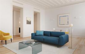 Двухкомнатная новая квартира с балконом в центре Лиссабона, Португалия за 630 000 €