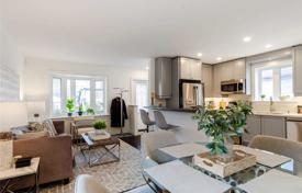 Дом в городе в Этобико, Торонто, Онтарио,  Канада за C$1 885 000