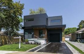 Дом в городе в Этобико, Торонто, Онтарио,  Канада за C$2 236 000