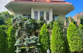 6-комнатная вилла 370 м² в Малтепе, Турция за $1 600 000