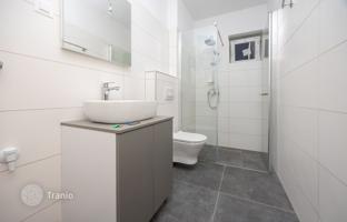 2-комнатная квартира 62 м² в Шибенско-Книнской жупании за 210 000 €