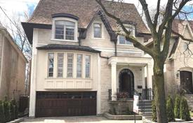 Дом в городе в Норт-Йорке, Торонто, Онтарио,  Канада за C$2 223 000