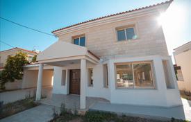 Двухэтажная вилла с садом и гаражом в престижном районе, Латсия, Кипр за 600 000 €