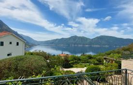 Двухкомнатная квартира с прекрасным видом на море и горы в Ораховаце, Котор, Черногория за 190 000 €