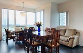 Квартира в Янг-стрит, Торонто, Онтарио,  Канада за C$988 000